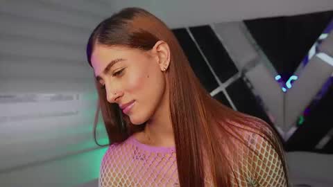 Snapshot of ava_fontana2 chatting on 09.17.25 Ava Fontana online show from 09.17.25