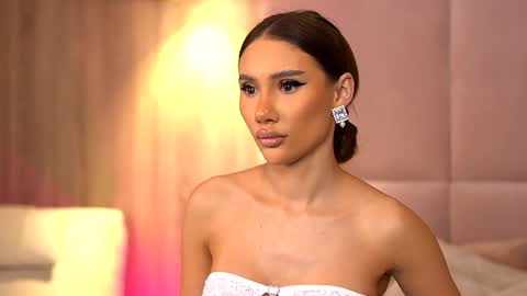 Snapshot of ava_heath chatting on 01.06.25 Ava online show from 01.06.25