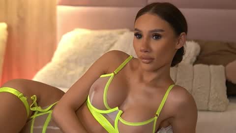 Snapshot of ava_heath chatting on 03.07.25 Ava online show from 03.07.25