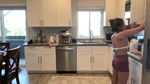 Little Ava  online show from 04.30.26