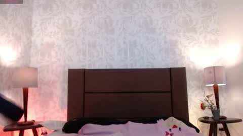 Ava  online show from 12.19.25