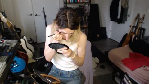 Snapshot of ava_reinhart_999 chatting on 04.02.26 Ava online show from 04.02.26