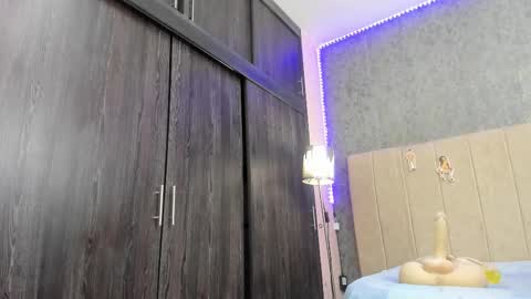 Snapshot of avaa_am chatting on 12.21.25 AVA online show from 12.21.25