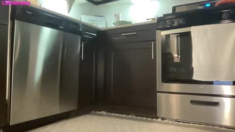 Snapshot of avabradley chatting on 12.11.24 Ava . Support my channel by using my affiliate link to make your account Thanks online show from 12.11.24