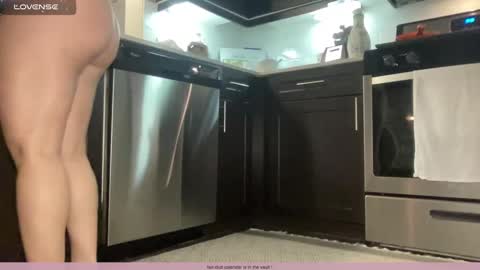 Snapshot of avabradley chatting on 12.24.24 Ava . Support my channel by using my affiliate link to make your account Thanks online show from 12.24.24