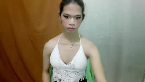 avacadaxcx online show from 10.10.25