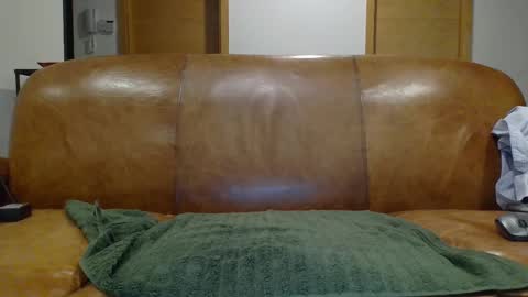 Snapshot of avago chatting on 02.14.25 avago online show from 02.14.25