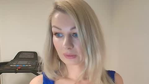 Snapshot of avaluxe_ chatting on 01.07.26 Eira online show from 01.07.26