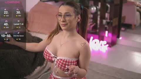 AvaReed online show from 02.05.25