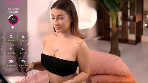 AvaReed online show from 12.04.25