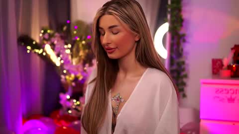 Carina online show from 02.14.25