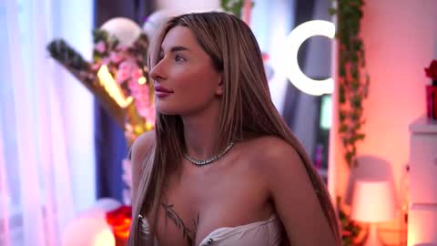 Carina online show from 02.20.25