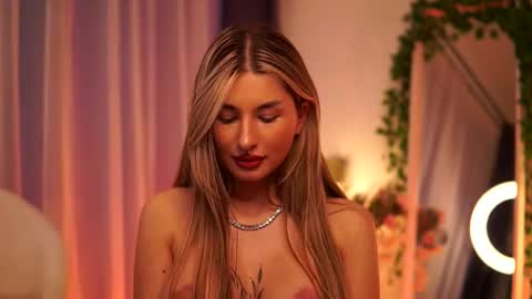 Carina online show from 02.25.25