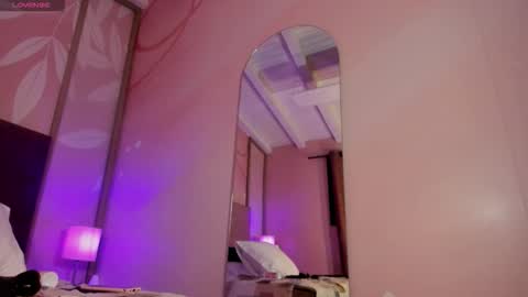 avawhiite online show from 09.22.25