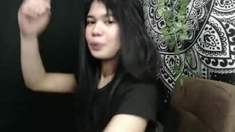 Snapshot of ave_tt chatting on 10.04.25 ave_tt online show from 10.04.25