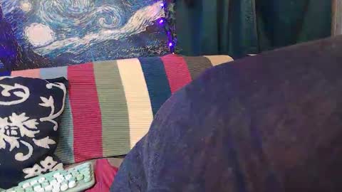 raven blue online show from 11.28.25