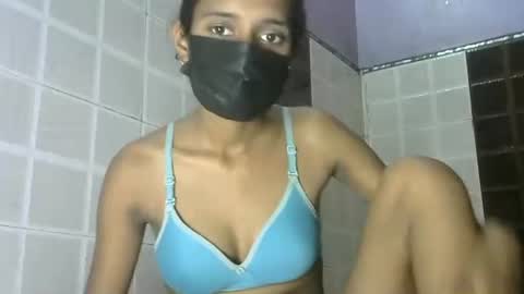 avery_lust01 online show from 04.28.26