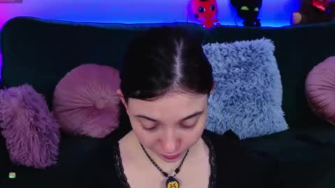 Snapshot of averywillow chatting on 04.05.26 AveryWillow online show from 04.05.26