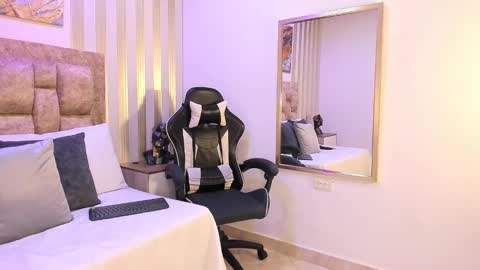 AVIS  online show from 09.17.25