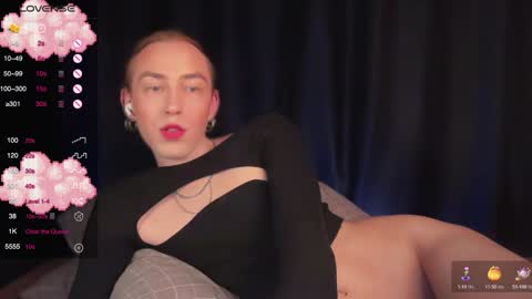 Snapshot of avril_pearly_ chatting on 02.04.25 avril_pearly_ online show from 02.04.25