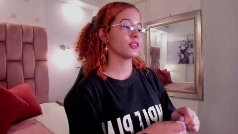 Avril  online show from 11.22.25