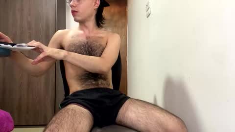 AndrewXxl independent online show from 12.13.25