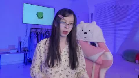 Snapshot of awa_katy chatting on 02.13.25 katy online show from 02.13.25