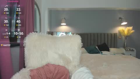 Jolie online show from 09.25.25