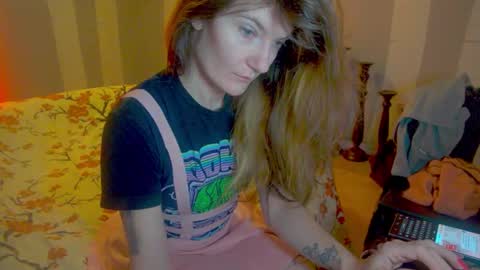 Snapshot of awesomeblossommm chatting on 01.07.26 awesomeblossommm online show from 01.07.26