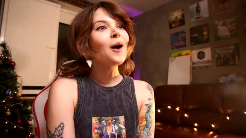 Snapshot of awondrr chatting on 01.18.25 Alice online show from 01.18.25