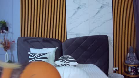 Ella online show from 12.11.24