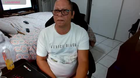 Snapshot of axel264 chatting on 04.15.26 Alex online show from 04.15.26