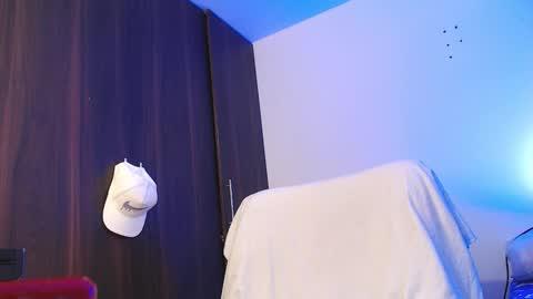 Independiente Model online show from 11.08.25