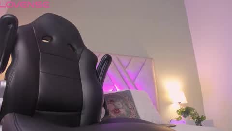 Yooung King  online show from 02.27.26