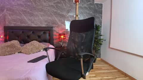 Snapshot of axel_draven chatting on 04.11.26 axel_draven online show from 04.11.26