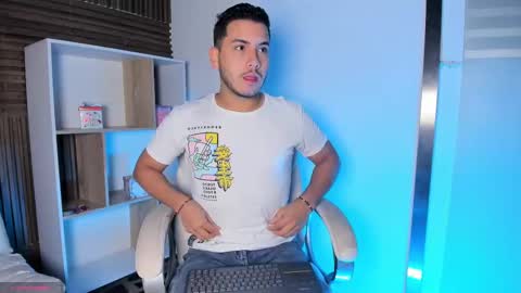 axel_grey_ online show from 09.15.25