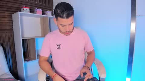 axel_grey_ online show from 09.24.25