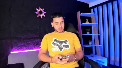 axel_grey_ online show from 12.16.25