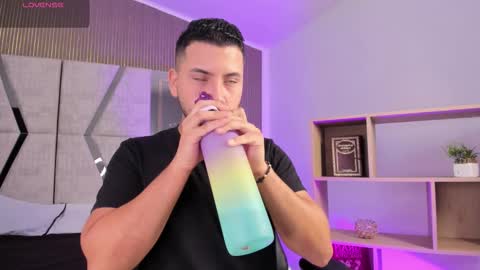 axel_grey_ online show from 02.22.26