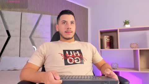 axel_grey_ online show from 02.28.26
