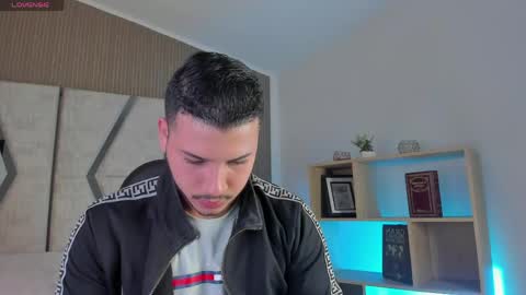 axel_grey_ online show from 04.30.26