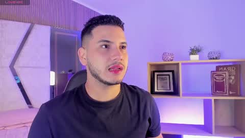 Snapshot of axel_grey_ chatting on 06.20.26 axel_grey_ online show from 06.20.26