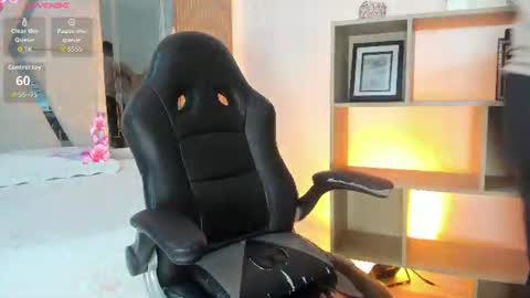 Snapshot of axel_grey_ chatting on 06.27.26 axel_grey_ online show from 06.27.26