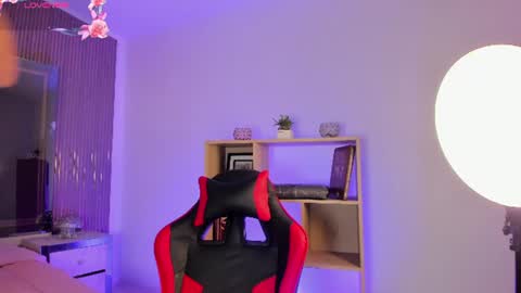 Snapshot of axel_grey_ chatting on 07.14.26 axel_grey_ online show from 07.14.26