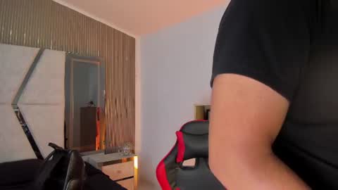 Snapshot of axel_grey_ chatting on 07.28.26 axel_grey_ online show from 07.28.26