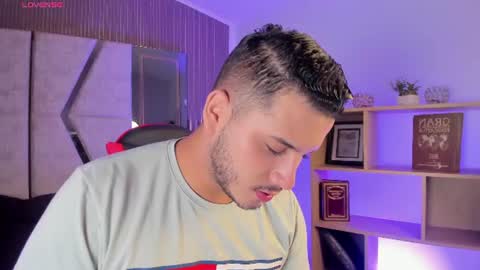 Snapshot of axel_grey_ chatting on 07.30.26 axel_grey_ online show from 07.30.26
