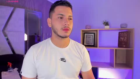 Snapshot of axel_grey_ chatting on 08.01.26 axel_grey_ online show from 08.01.26