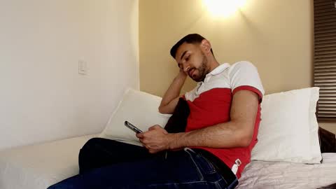 Axel Moon online show from 11.26.25