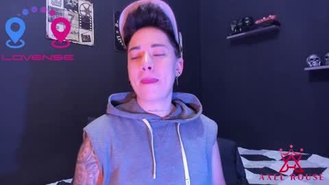 Snapshot of axel_rouse1 chatting on 01.09.25 Axel Rouse online show from 01.09.25