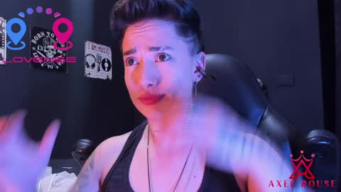 Snapshot of axel_rouse1 chatting on 01.23.25 Axel Rouse online show from 01.23.25